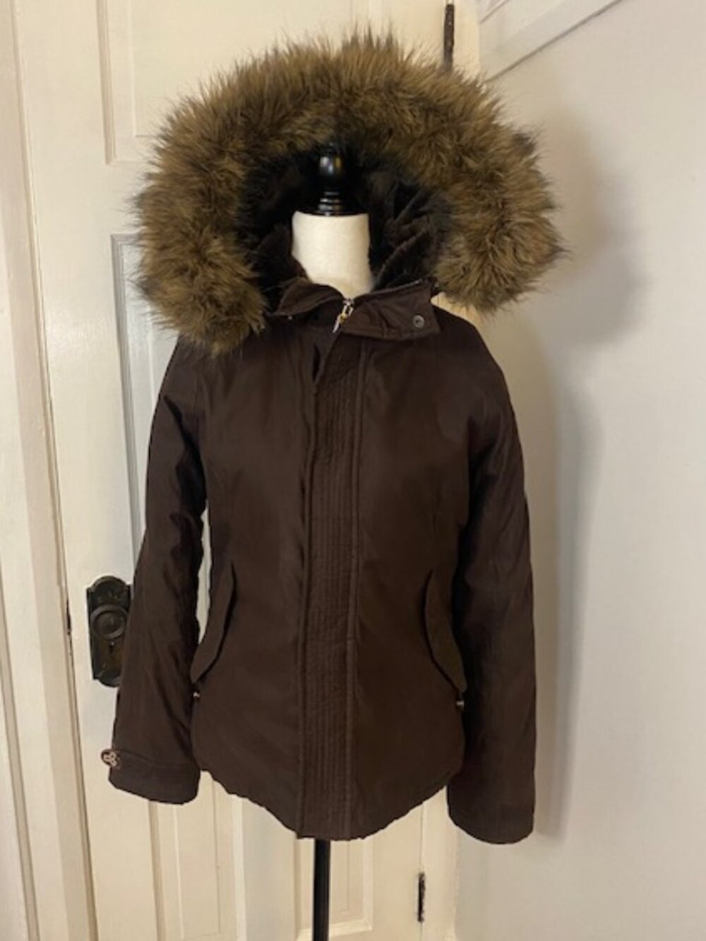 TNA Aritzia Bear Paw Brown Parker Coat Lined Fur Trim Hood Medium Like New